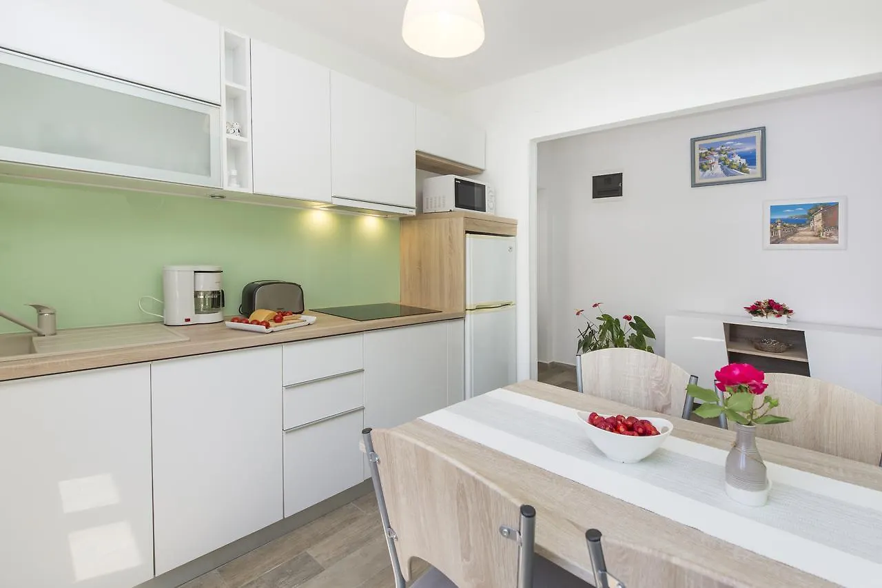 Apartments Alenka Labin