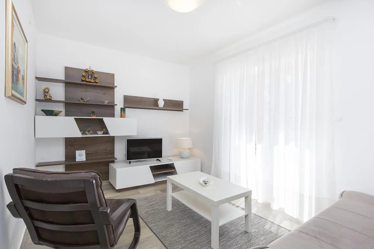 Apartments Alenka Labin
