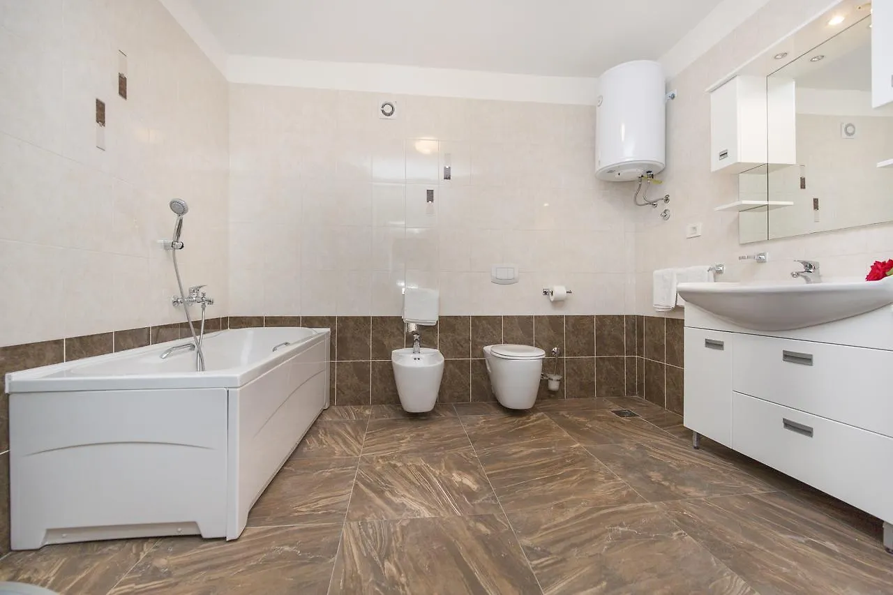 Apartments Alenka Labin