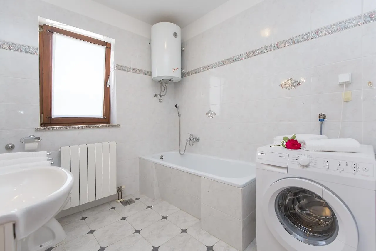Apartments Alenka Labin